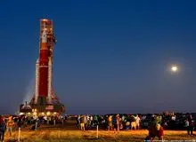 مایک پِنس اسامی فضانوردان عازم ماه را لو داد