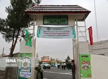 شوهرم با کفش و لباس و آرایش زنانه به خیابان می‌رود/ ماموران که به خانه آمدند به او دست نزدند!
