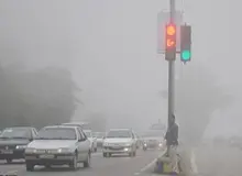 وزش باد خیلی شدید و خیزش موقت گرد و خاک در تهران/کاهش میدان دید در جاده‌ها