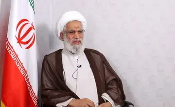 نماینده مجلس خبرگان با توجه به شرایط فعلی کشور سوره حشر را تفسیر کرد؛ هرکس مزدور دشمن شود، نزد ملت مردود است
