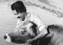 خاطرات جالب انتظامی درباره توقیف و سانسور «گاو»
