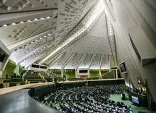 کدام نمایندگان در طول سه سال اخیر با «شأنِ مجلس» بازی کردند؟!/ جزییاتی درباره گاف ها و خلاف کاری های بهارستان نشینان 