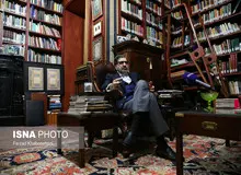 صادق خرازی: حدود 500قرآن نفیس دارم/ به جای اینکه در لواسان ملک بخرم، دو، سه هزار کتاب خطی و یک کتابخانه با بیش از 200هزار کتاب جمع کرده ام