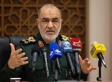 سردار سلامی: سپاه در یک جا می‌جنگد و در جایی دیگر‌ نجات غریق، کسانی که آلوده شده‌اند را باید نجات دهیم