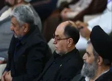 وحید حقانیان در کنار عزیز جعفری در مراسم سالگرد ارتحال آیت الله خمینی 