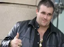 رفتگری که لاتاری ۱۰ میلیون پوندی برنده شد، به شغل قبلی‌اش برگشت