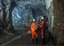 ۳۰ خانواده جانباخته معدن طبس زیر خط فقر بودند