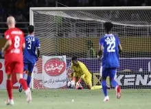 دو بازیکن خارجی استقلال به ایران برنگشتند