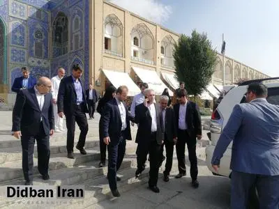 عذرخواهی بخاطر ورود باخودرو بهمیدان نقشجهان
