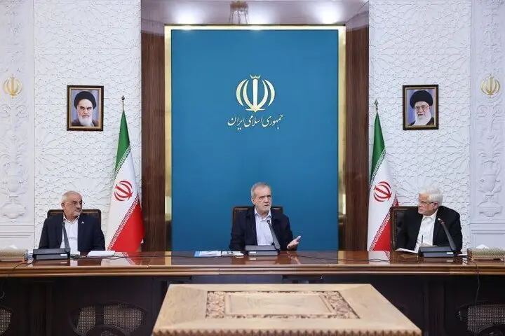 پزشکیان دستور بررسی ابعاد حوادث دی‌ماه را صادر کرد/ در صورت احراز هرگونه خطا برخورد قانونی می‌شود/ افراد یا گروه‌ها اسناد مرتبط خود را ارائه کنند