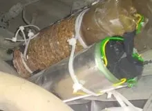 کشف بمب دست‌ساز زیر یک پژو پرشیا در شهرستان گرمه+ عکس