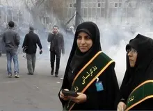 پلیس، خانمهای معتقد به حجاب را با دوربین سراغ برهنه ها و هرزه ها بفرستد تا ارشادشان کنند؛ اگر گوش نکردند به دستگاه قضایی فراخوانده شوند