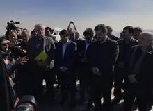 تخریب و رفع تصرف  اراضی تصرف شده در ارتفاعات جنوب مشهد / تصرفات و زمین خواری در استانهای شمالی ، تهران و خراسان رضوی از کانونهای مهم بحران در کشور هستند +فیلم 