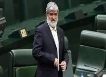 رئیس‌جمهور باید جسور باشد/ روحانی مقداری محجوب است به همین دلیل حقش را از بین می‌برند/ تغییر قانون اساسی همیشه در زمان آرامش انجام می شود