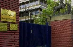 کارکنان سفارت بریتانیا از تهران خارج شدند