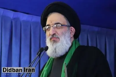 امام جمعه کرج: بانوان در جامعه اسلامی به جای مادر شدن، سگ به دست گرفته و در خیابان ها پرسه می زنند