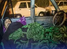 تهران، شهر بی‌خانمان‌های متحرک: رانندگانی که در پرایدشان زندگی می‌کنند