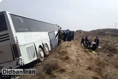 انحراف اتوبوس در شیراز ۲۲ نفر مصدوم برجای گذاشت