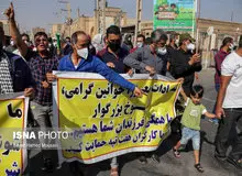 سه کارگر نیشکر هفت‌تپه «بازداشت شدند»
