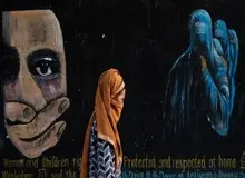 دیوارنویسی زنان معترض در کابل همزمان با جشن‌های طالبان+فیلم 