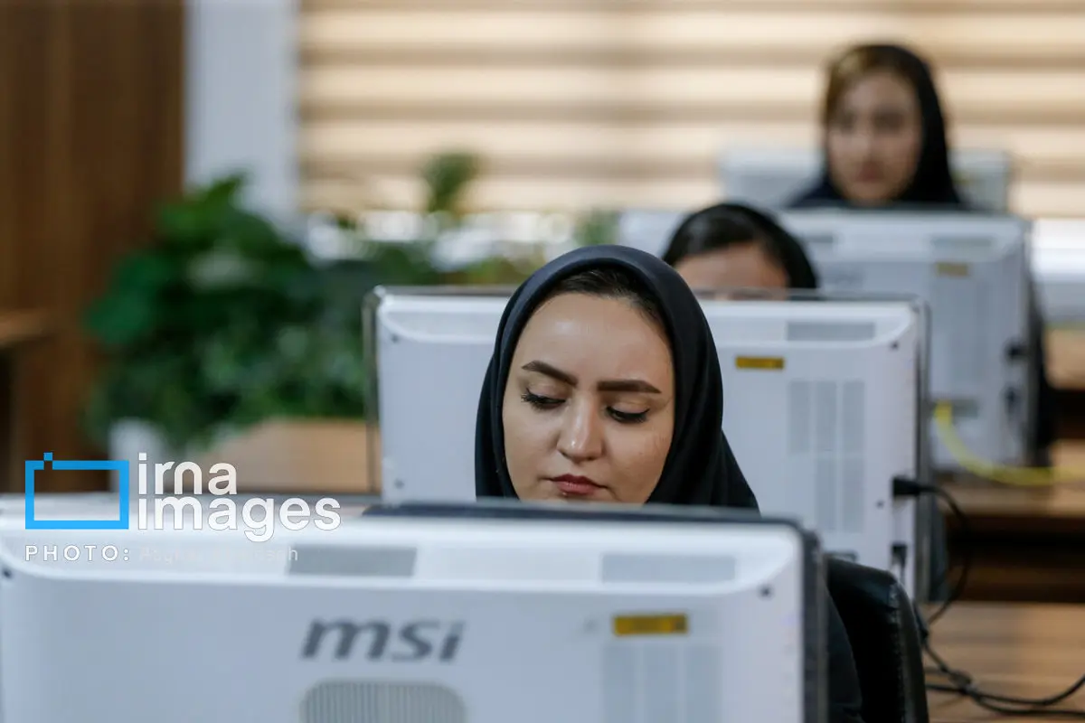 خبر مهم از افزایش حقوق کارمندان و کارگران در سال ۱۴۰۵/ هدف مجلس افزایش حقوق حدود ۴۰ درصدی است