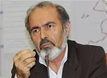 نماینده سنندج: مردم با نخریدن کالا، قیمت‌ها را کاهش دهند
