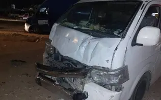 مصدومیت ۱۲ زائر بر اثر واژگونی خودروی ون در عراق