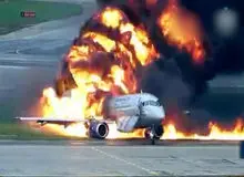 فیلم | تصاویر آتش گرفتن هواپیمای سوپرجت روسی با ۴۱ قربانی