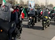 حمله گازانبری انقلابی ها به قالیباف/ برگزاری راهپیمایی موتوری نیروهای انقلاب؛ این بار علیه سردار!+عکس 