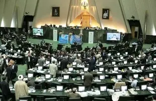 شعار نمایندگان مجلس در پاسخ به اروپا: خامنه‌ای کوثر است، دشمن او ابتر است +فیلم