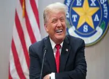 ترامپ: می‌توانم در انتخابات بعدی به عنوان معاون رئیس‌جمهور شرکت کنم که با استعفای رئیس جمهور، دوباره رئیس شوم، اما به نظرم زیادی زرنگ‌بازی است؛ این کار را نمی‌کنم، زیرا مردم خوششان نمی‌آید/ خیلی دلم می‌خواهد برای سومین دوره در انتخابات شرکت کنم