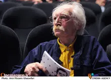 کیهان: دولت آبادی به طرزی ناشیانه حرکات موزون را اجرا کرد!!
