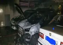 آتش سوزی مجتمع مسکونی در تهران؛ ۳ خودرو در آتش سوخت