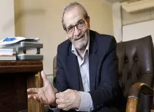 رئیس اسبق دانشگاه علامه طباطبائی:  درگیر شدن و شاخ و شانه کشیدن با جوانان تاکنون اثرگذار نبوده و در آینده هم پاسخگوی حل مشکلات نخواهد بود