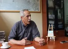 کمال اطهاری: اگر مذاکرات هسته ای به نتیجه نرسد، فروپاشی دولت اتفاق خواهد افتاد/ دولت رئیسی کلکسیونی از اشتباهات کل تاریخ دولت‌هاست / شوروی در اوج قدرت سیاسی و نظامی به دلیل ناتوانی اقتصادی فرو پاشید/«نان اسم اعظم است» کسی که نان ندارد به مسجد هم نمی رود