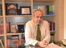  پیکر ابراهیم نبوی، روزنامه‌نگار امشب به تهران می رسد