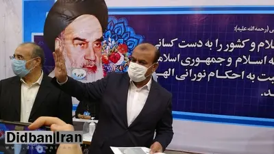 سردار سرتیپ پاسدار رستم قاسمی با یک شاخه گل در انتخابات ثبت نام کرد + تصاویر 