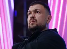 قهرمان المپیک سرمربی تیم کشتی آزاد استقلال