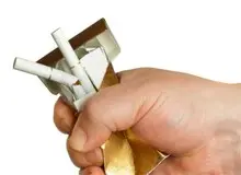 ۲۰ درصد بازیکنان لیگ برتری سیگار و ۵۰ درصد قلیان می‌کشند