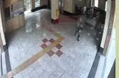 زورگیری‌ از یک زن در مترو شهید محلاتی+فیلم 