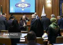 دلایل اعضای شورای‌شهر در مخالفت با استعفای نجفی/ خیلی از رجال‌سیاسی این‌بیماری دارند، درمان کن، برگرد