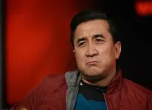 خداداد عزیزی: کمیته داوران برای بقیه ننه است برای ما زن بابا؟! + فیلم