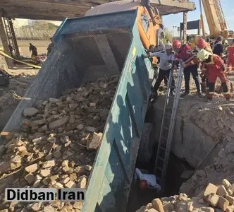 آتش‌نشانی: سقوط کامیون در گودال پنهان در بزرگراه شهید لشکری/ یک دستگاه کمپرسی که در محل حادثه تردد داشته، ناگهان در اثر فرونشست زمین، دچار سقوط شده/ دو کارگر فوت کردند