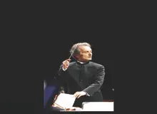 یانی برای اجرا به ارکستر سمفونیک تهران پیشنهاد داده است/ دوست دارم در تخت جمشید ارکستر سمفونیک برگزار شود 