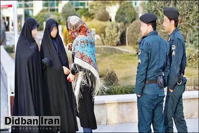ماجرای دختر فقیری که به شوق دیدار «تتلو» اشک می ریخت و مسئولانی که فکر گره روسری زنان هستند