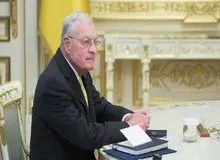 کیت کلاگ: مقامات سخت در تلاش برای پایان جنگ روسیه و اوکراین هستند