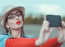 «سلفی» نان جراحان پلاستیک را در روغن انداخت/یک روانشناس: سلفی ربطی به هنر عکاسی ندارد، یک واکنش روانی است 