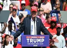 ترامپ: بایدن یک هفته برای مناظره، درس می‌خواند!