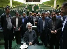 چرا نمایندگان امضای خود را از سوال از رئیس جمهور پس گرفتند؟ / نماینده اصولگرای ملایر: برای تبعیت از رهبری و وحدت امضا را پس گرفتیم

