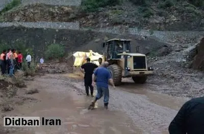 جزییات سیل در روستا‌های اطراف رودهن / یک نفر فوت شد / آب ۱۰ خودرو و شماری از احشام را با خود برد